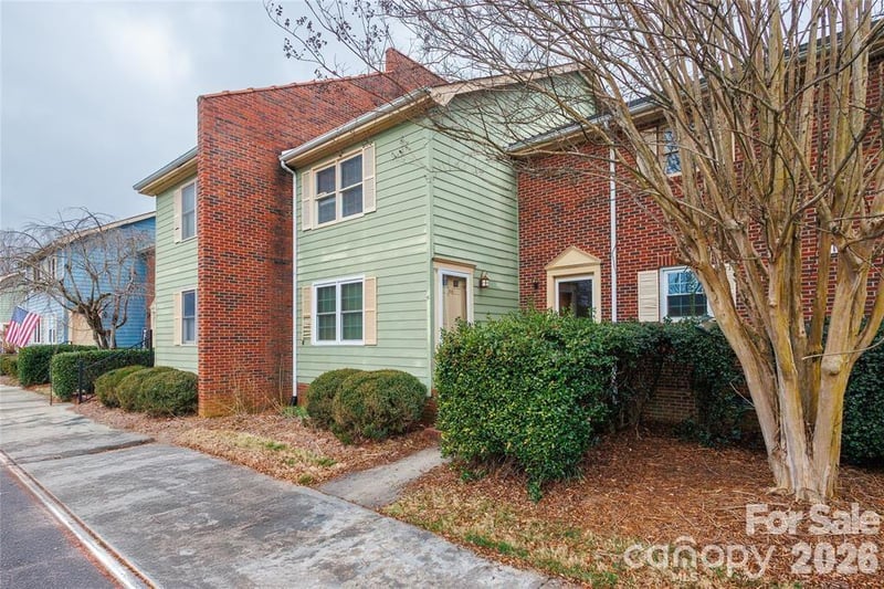 1300 Larchmont Place Apt 810, Salisbury, NC - 2 beds, 2 baths, 1,182 sqft - $115,000