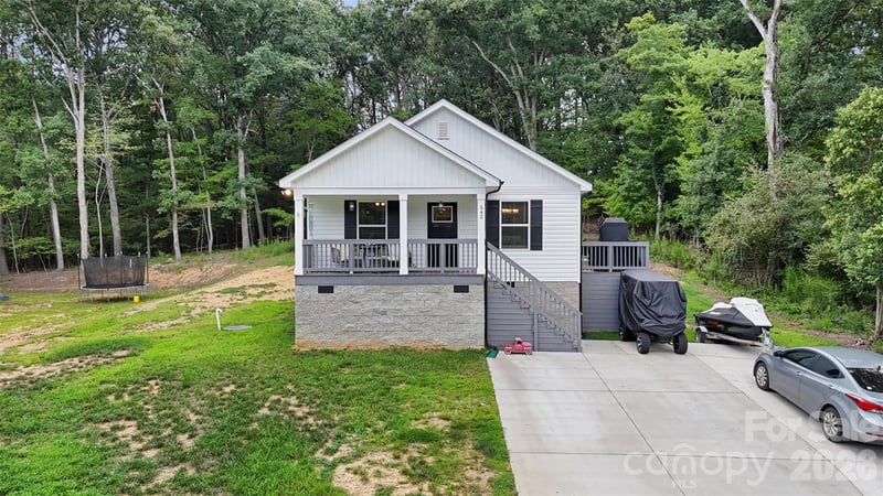 542 Oak Road, Norwood, NC - 4 beds, 2 baths, 1,560 sqft - $329,900