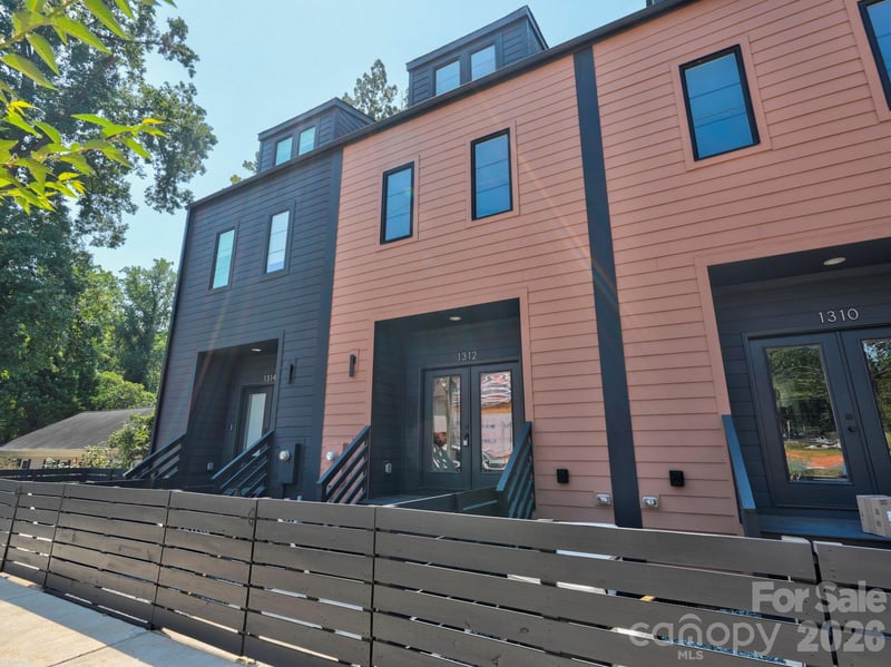 1312 Carolyn Drive, Charlotte, NC - 3 beds, 3.5 baths, 1,776 sqft - $485,000