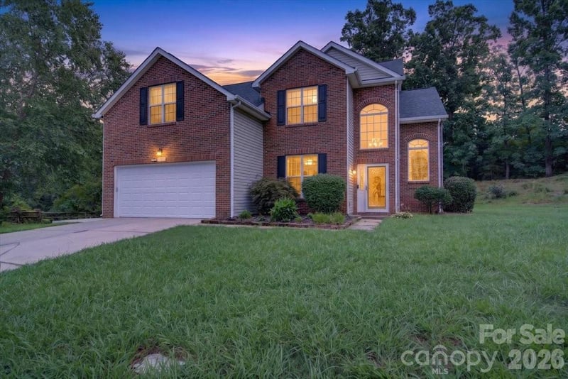 8100 Laurel Run Drive, Charlotte, NC - 5 beds, 2.5 baths, 2,705 sqft - $543,048