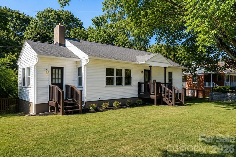 317 E 4th Avenue, Gastonia, NC - 2 beds, 1 bath, 1,229 sqft - $220,000