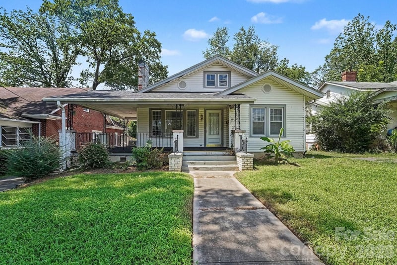 2828 Bon Air Avenue, Winston Salem, NC - 3 beds, 1.5 baths, 2,028 sqft - $139,900