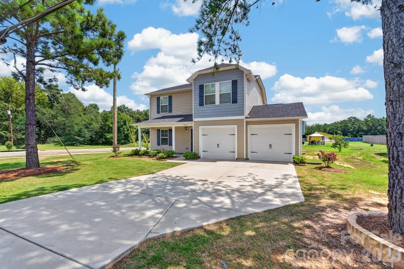 1425 Springdale Road, Lancaster, SC - 4 beds, 2.5 baths, 1,710 sqft - $292,000