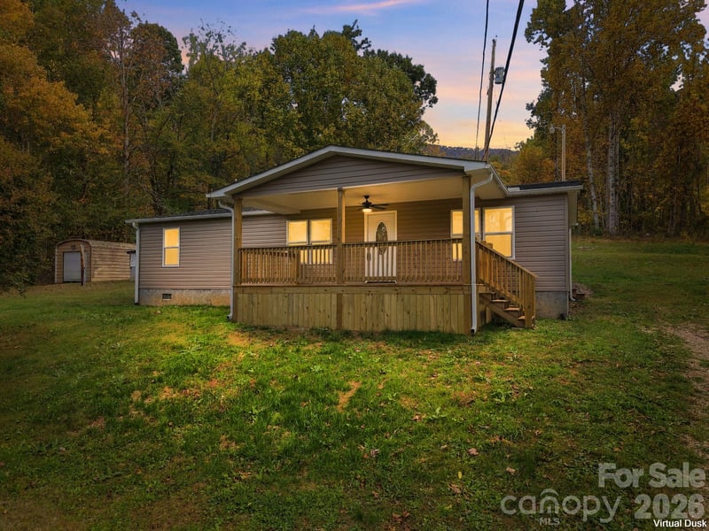 1004 Pine Root Branch Road, Bakersville, NC - 3 beds, 2 baths, 1,131 sqft - $275,000