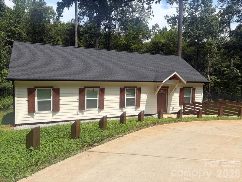 6524 Mintbrook Drive, Mint Hill, NC - 3 beds, 2 baths, 1,200 sqft - $389,000