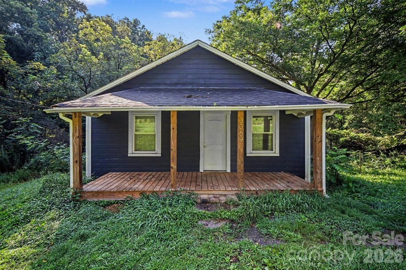 3069 Chinook Trail, Lincolnton, NC - 2 beds, 1 bath, 739 sqft - $170,000