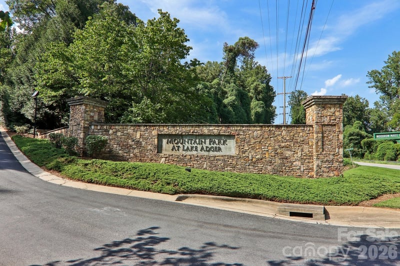 35 Mountain Parkway, Mill Spring, NC -  - $245,000