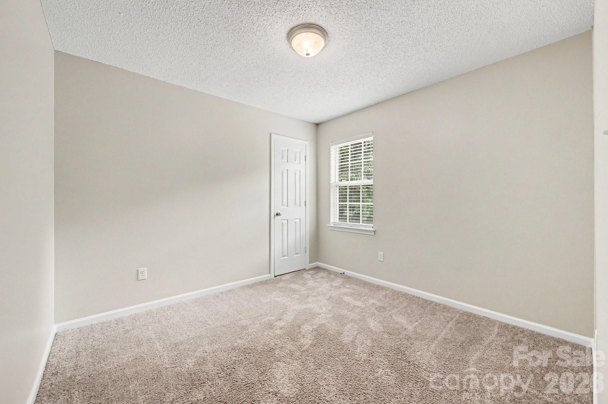 302 Touch Me Not Ln, Charlotte, NC 28216. property listing photo