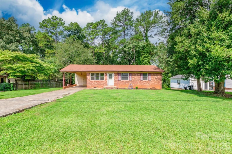 4109 Little Mountain Road, Gastonia, NC - 3 beds, 1 bath, 936 sqft - $259,900