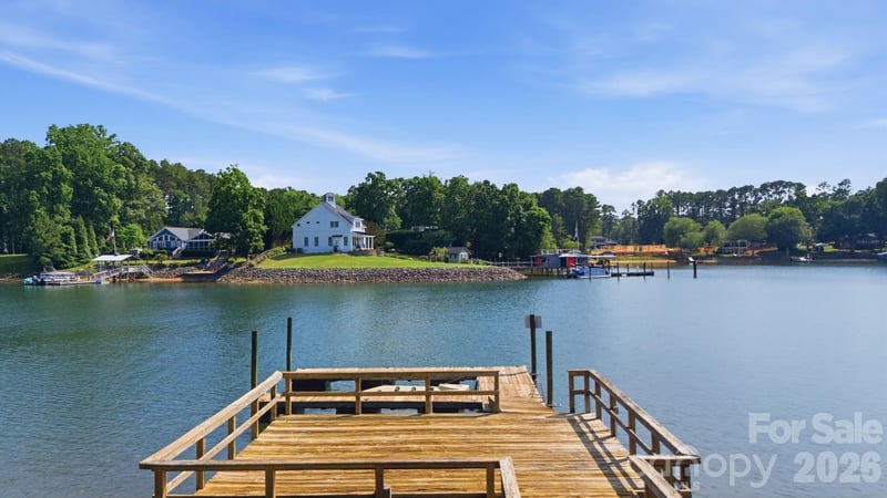 125 Misty Cove Lane, Mooresville, NC - 4 beds, 2.5 baths, 2,792 sqft - $1,900,000