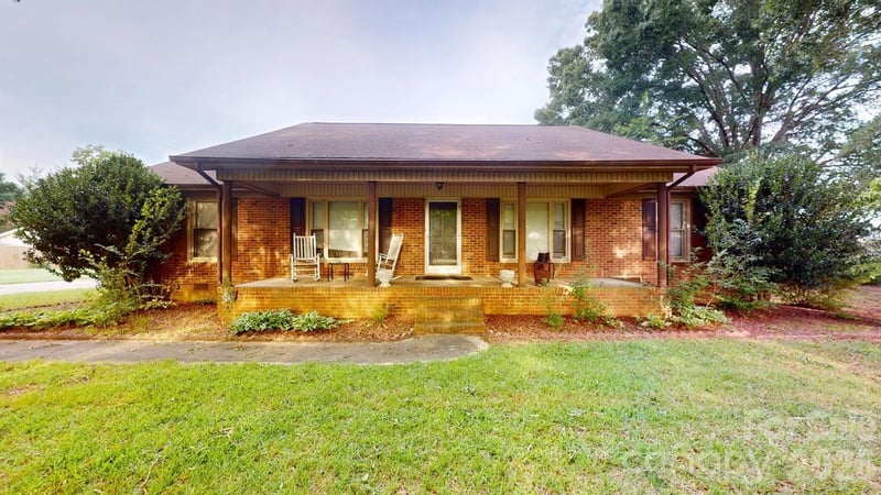 2605 Kimberly Drive, Monroe, NC - 3 beds, 2 baths, 1,643 sqft - $249,500