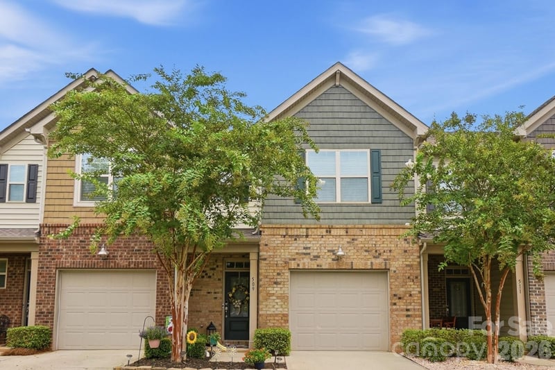 509 Common Raven Court, Fort Mill, SC - 2 beds, 2.5 baths, 1,616 sqft - $325,000