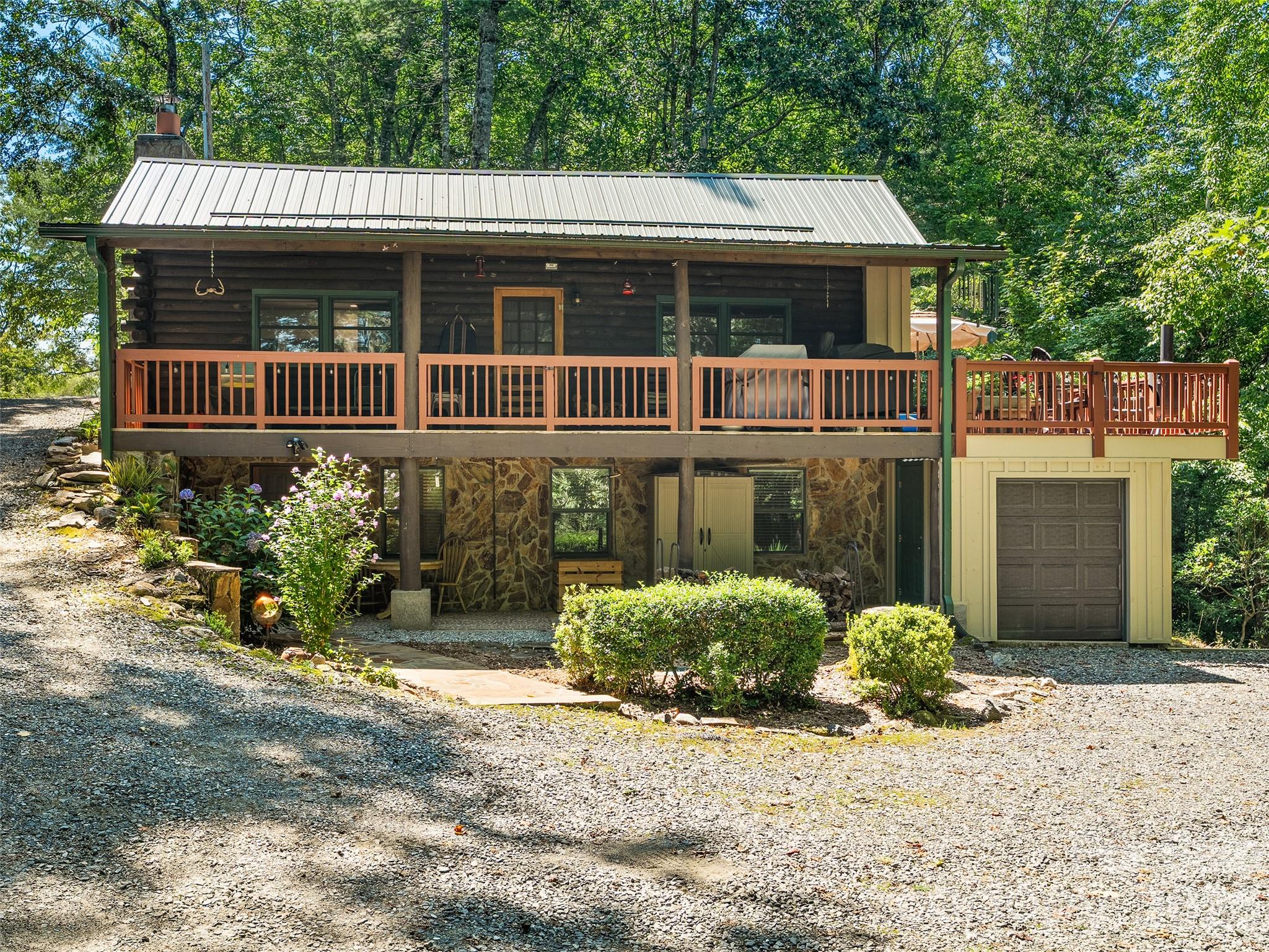 185 Rainbow Lake Dr, Brevard, NC 28712. property listing photo