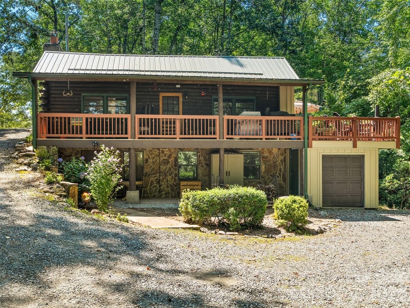 185 Rainbow Lake Drive, Brevard, NC - 3 beds, 2 baths, 1,521 sqft - $399,997