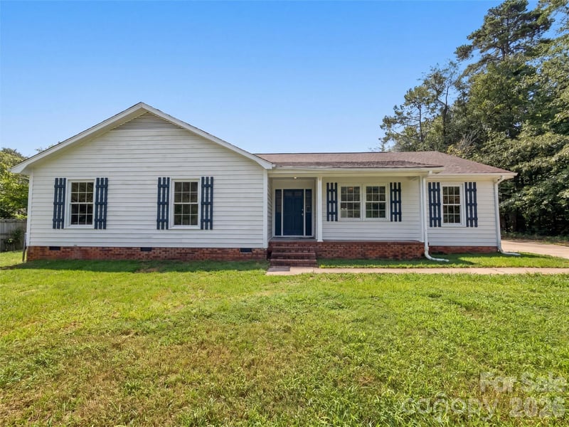 4202 Wrentree Drive, Dallas, NC - 4 beds, 2 baths, 1,610 sqft - $278,000