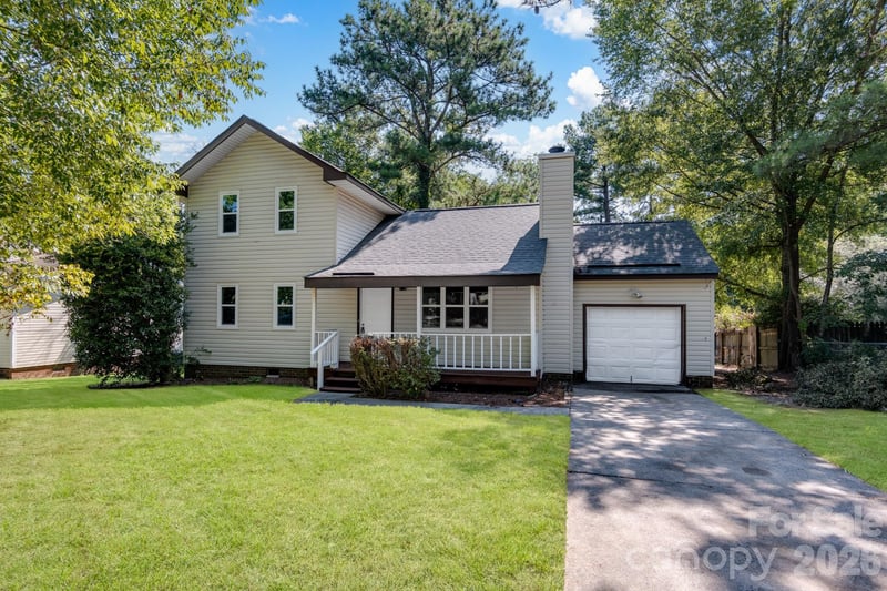 5300 Rolling Oak Lane, Charlotte, NC - 3 beds, 2 baths, 1,343 sqft - $340,000