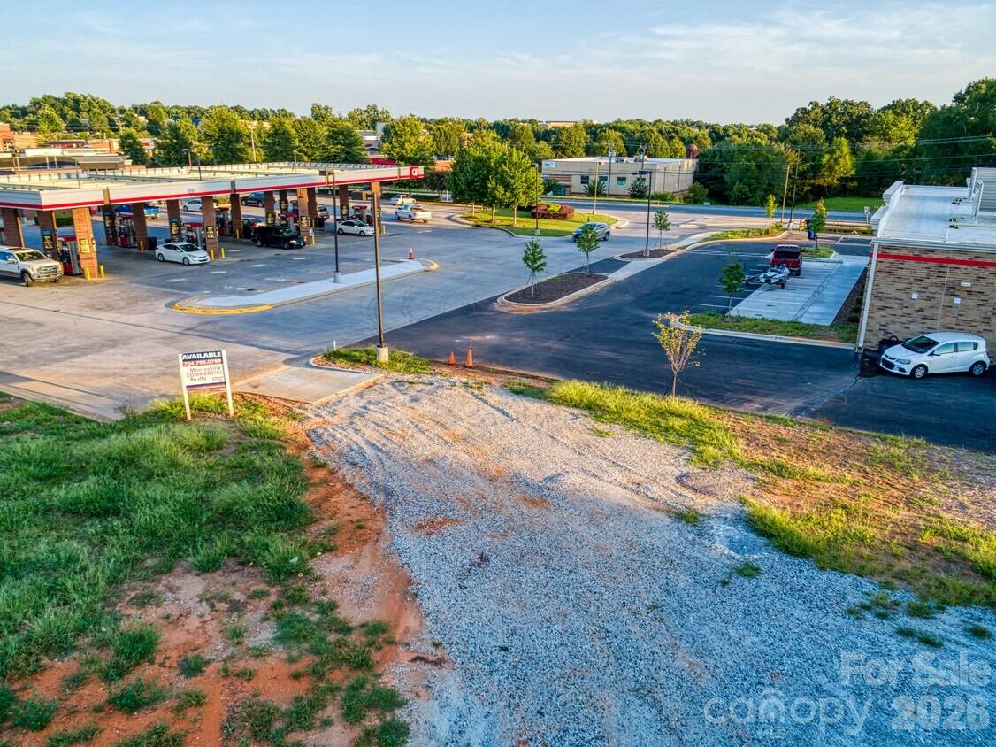 690 River Highway Apt 2, Mooresville, NC. property listing photo