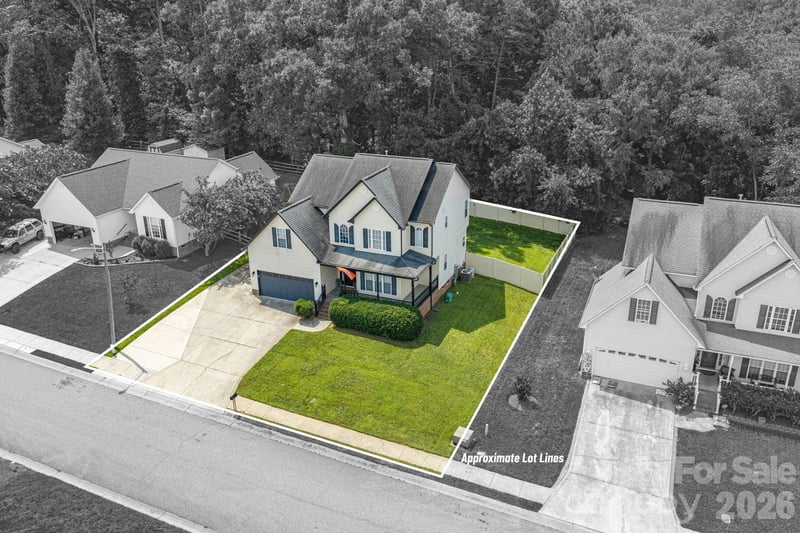 908 Carole Summey Drive, Dallas, NC - 3 beds, 2.5 baths, 2,163 sqft - $380,000