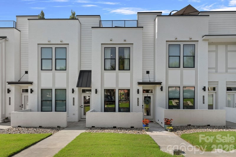 1725 Wesley Green Way, Charlotte, NC - 2 beds, 2.5 baths, 1,406 sqft - $525,000