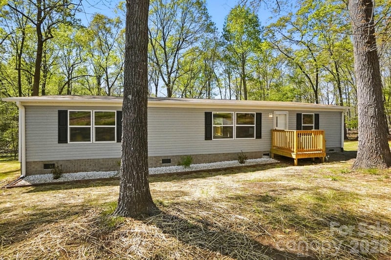 110 Matthew Drive, Kings Mountain, NC - 3 beds, 2 baths, 1,479 sqft - $249,999