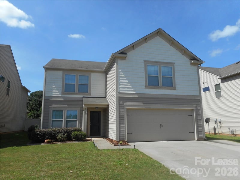 7156 Pitzer Drive, Charlotte, NC - 4 beds, 2.5 baths, 2,269 sqft - $2,400