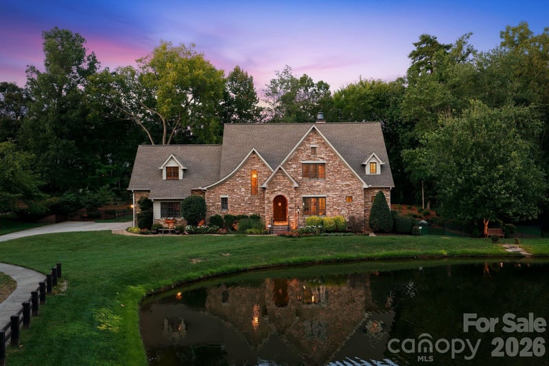 21314 Olde Quarry Lane, Cornelius, NC - 4 beds, 4.5 baths, 3,903 sqft - $2,150,000