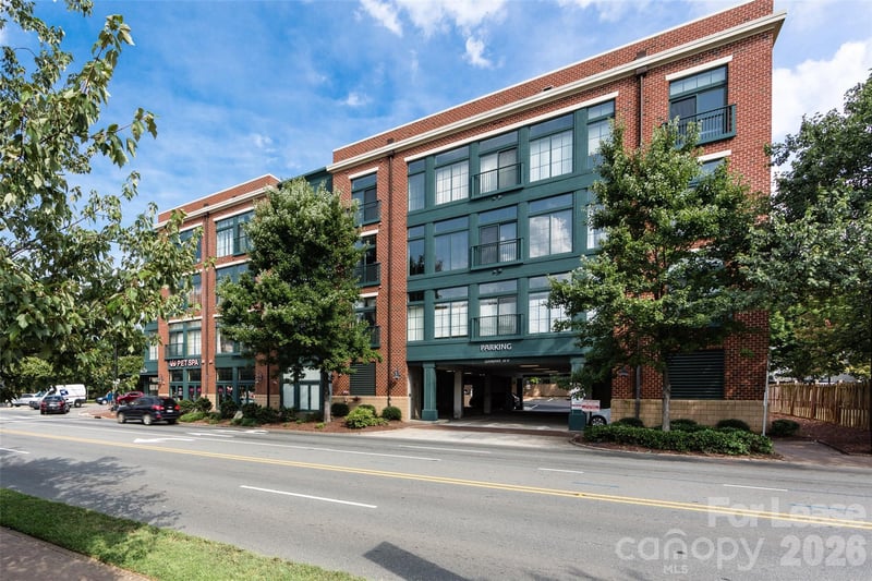 626 N Graham Street Apt 308, Charlotte, NC - 1 bath, 966 sqft - $1,595