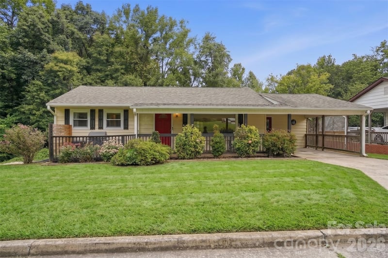 1326 Washington Lane, Kannapolis, NC - 3 beds, 1.5 baths, 1,058 sqft - $250,000