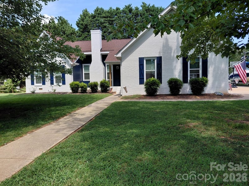 106 Webbed Foot Road, Mooresville, NC - 3 beds, 2.5 baths, 2,395 sqft - $610,000