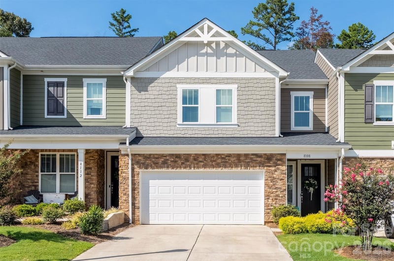 8108 Merryvale Lane, Charlotte, NC - 3 beds, 2.5 baths, 1,928 sqft - $399,900