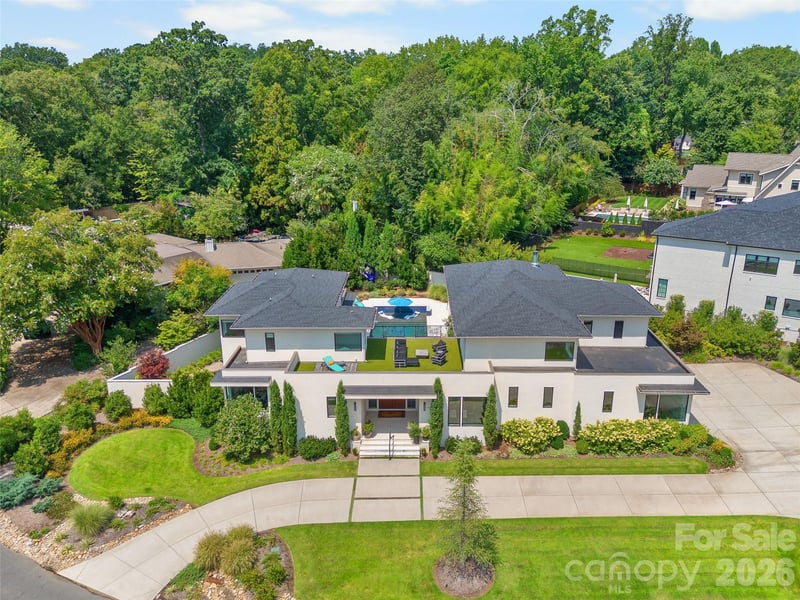 316 Mammoth Oaks Drive, Charlotte, NC - 5 beds, 5.5 baths, 5,812 sqft - $3,750,000