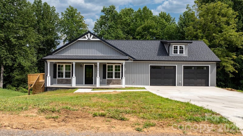 128 Buck Shoals Circle, Hudson, NC - 3 beds, 2 baths, 1,454 sqft - $384,900