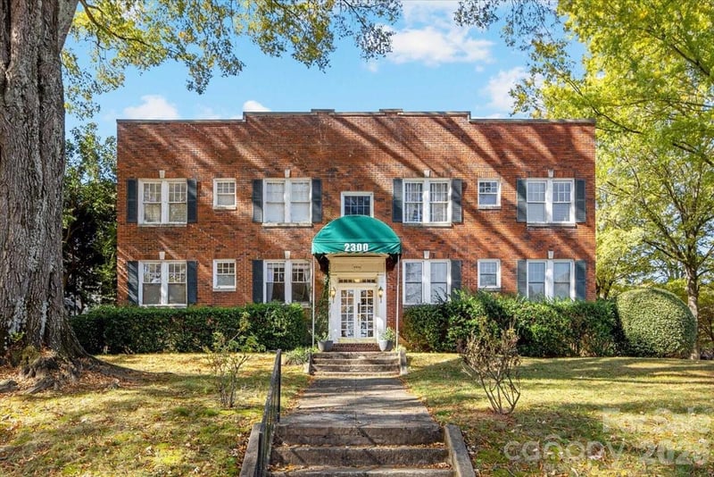 2300 Roswell Avenue Apt 1, Charlotte, NC - 2 beds, 1 bath, 1,004 sqft - $400,000