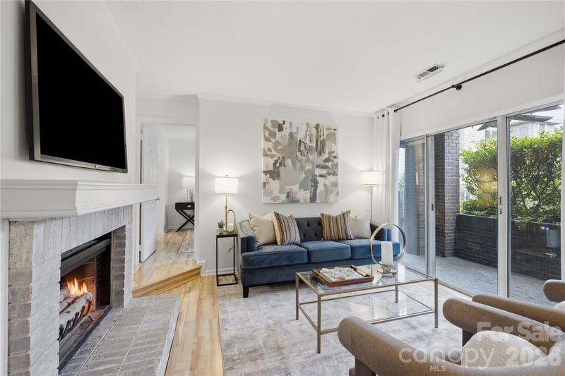 1109 E Morehead Street Apt 16, Charlotte, NC - 2 beds, 1.5 baths, 774 sqft - $268,000