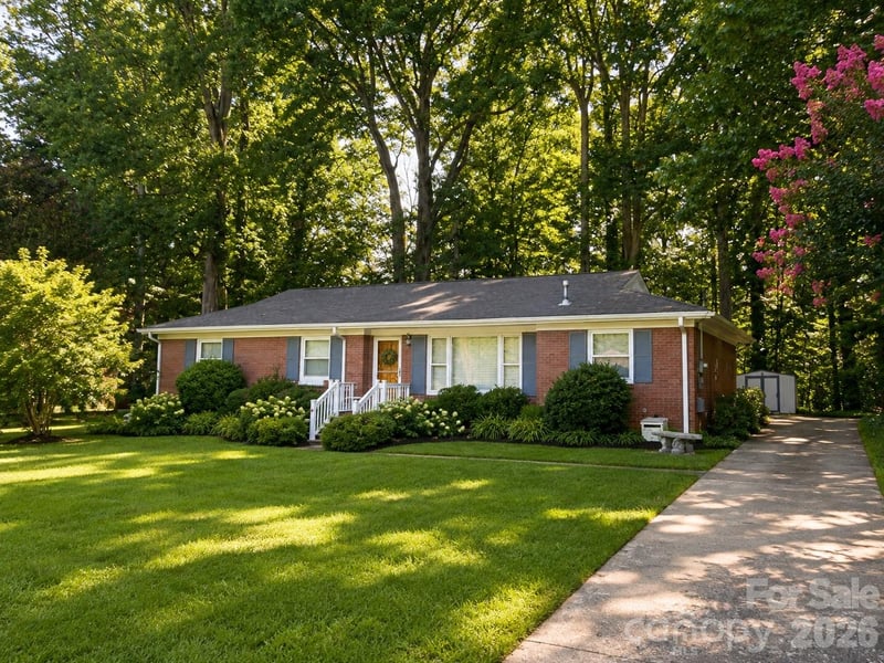 6124 Donna Drive, Charlotte, NC - 3 beds, 2 baths, 1,667 sqft - $250,000
