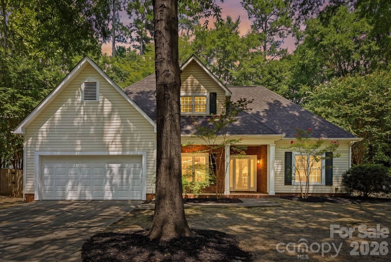 7119 Bevington Woods Lane, Charlotte, NC - 3 beds, 2.5 baths, 1,734 sqft - $500,000