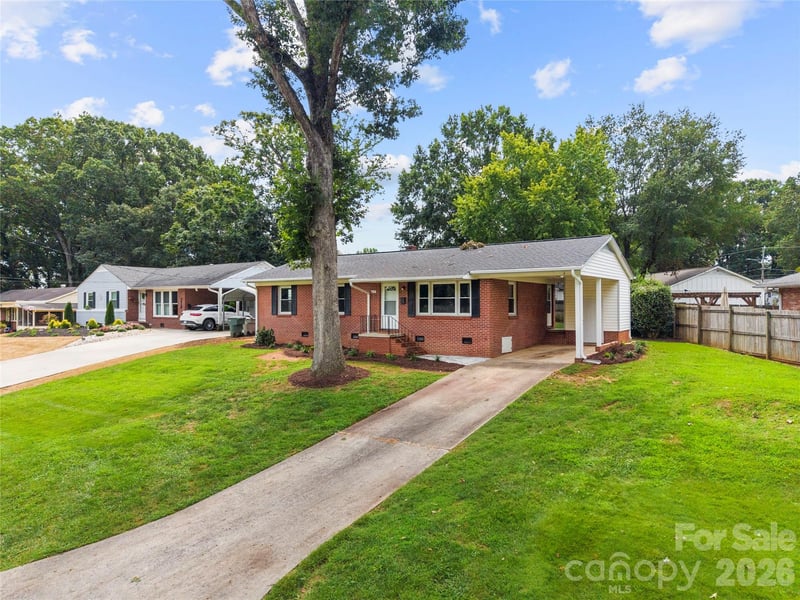 713 Crestwood Avenue, Gastonia, NC - 3 beds, 1 bath, 1,120 sqft - $244,900
