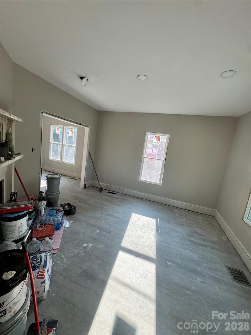 113 W D Street, Newton, NC - 2 beds, 1 bath, 1,044 sqft - $150,000