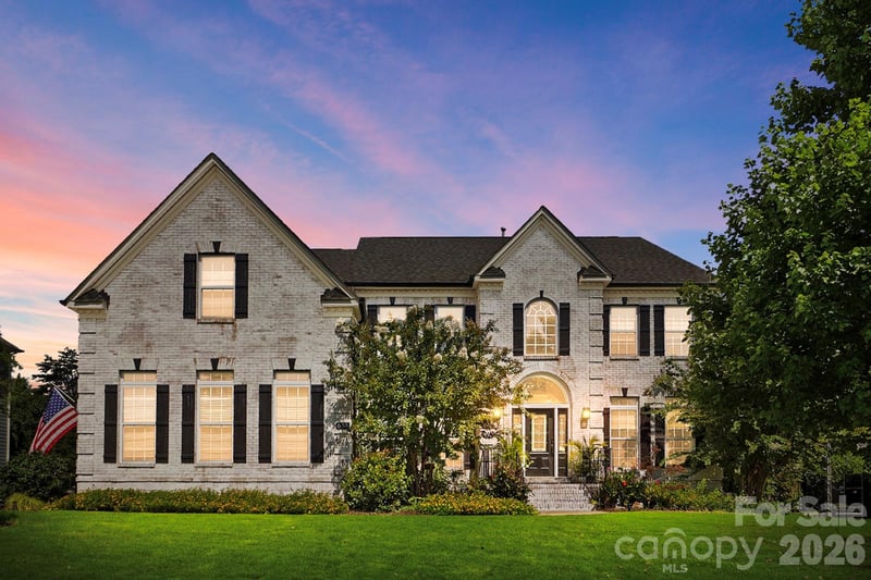 638 Reliance Court, Tega Cay, SC - 5 beds, 5 baths, 5,993 sqft - $1,000,000