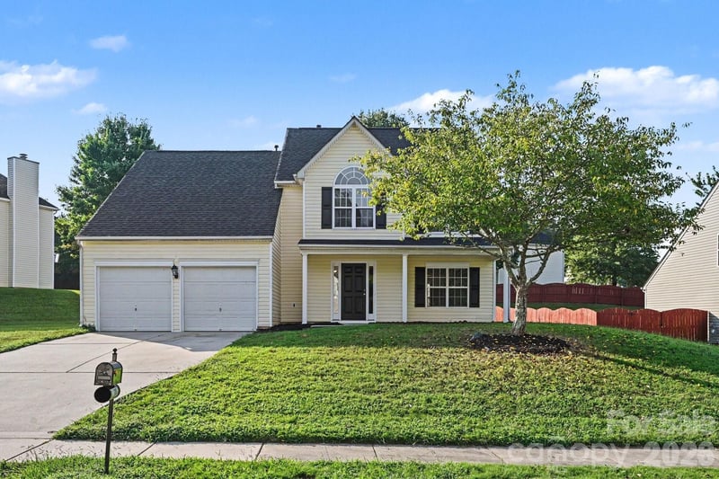 11008 Padderborn Court, Charlotte, NC - 4 beds, 2.5 baths, 2,580 sqft - $374,900