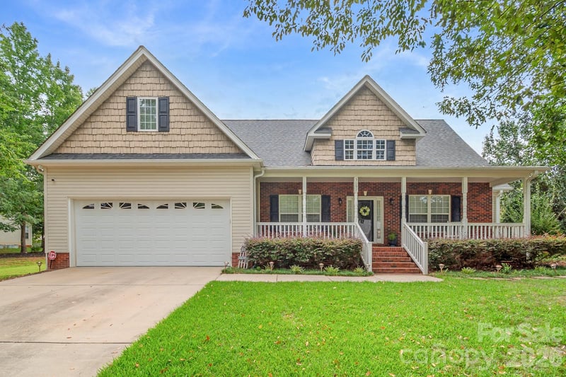3697 Travertine Drive, Lancaster, SC - 3 beds, 2 baths, 2,130 sqft - $379,000