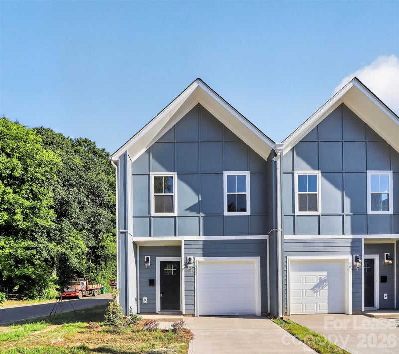 337 N Hoskins Road, Charlotte, NC - 3 beds, 2.5 baths - $1,900