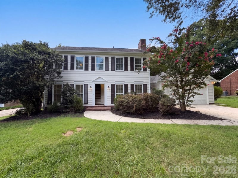 6735 Carmel Hills Drive, Charlotte, NC - 3 beds, 2 baths, 1,677 sqft - $531,000
