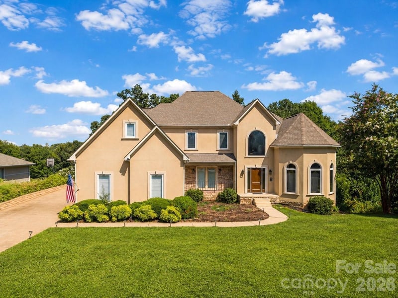 122 Long Cove Lane, Mooresville, NC - 4 beds, 4.5 baths, 5,640 sqft - $1,600,000