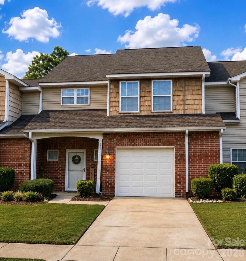 321 Valley Brook Lane SE, Concord, NC - 2 beds, 2.5 baths, 1,742 sqft - $270,000