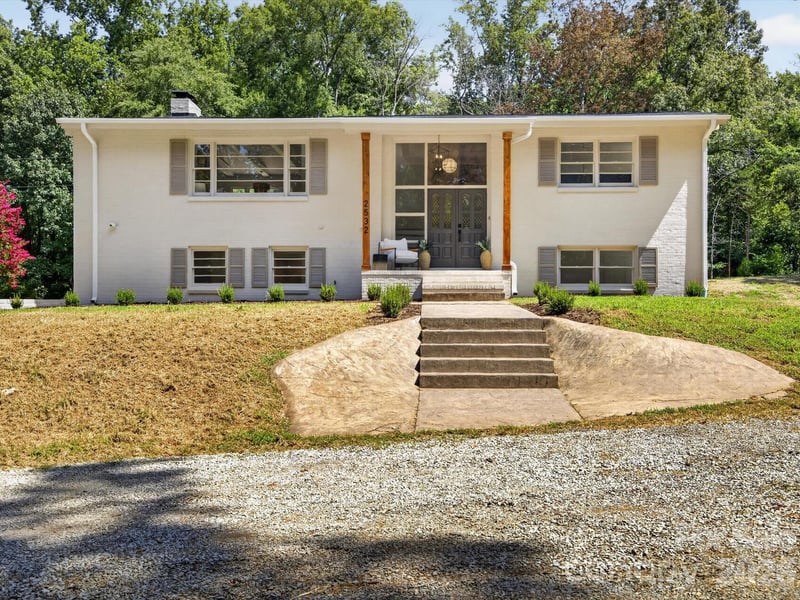 2532 Sam Newell Road, Matthews, NC - 4 beds, 3 baths, 2,368 sqft - $645,000