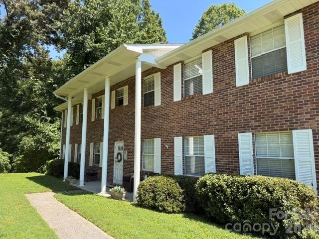 116 Falling Waters Road Apt 3, Hendersonville, NC - 1 bed, 1 bath, 650 sqft - $140,000