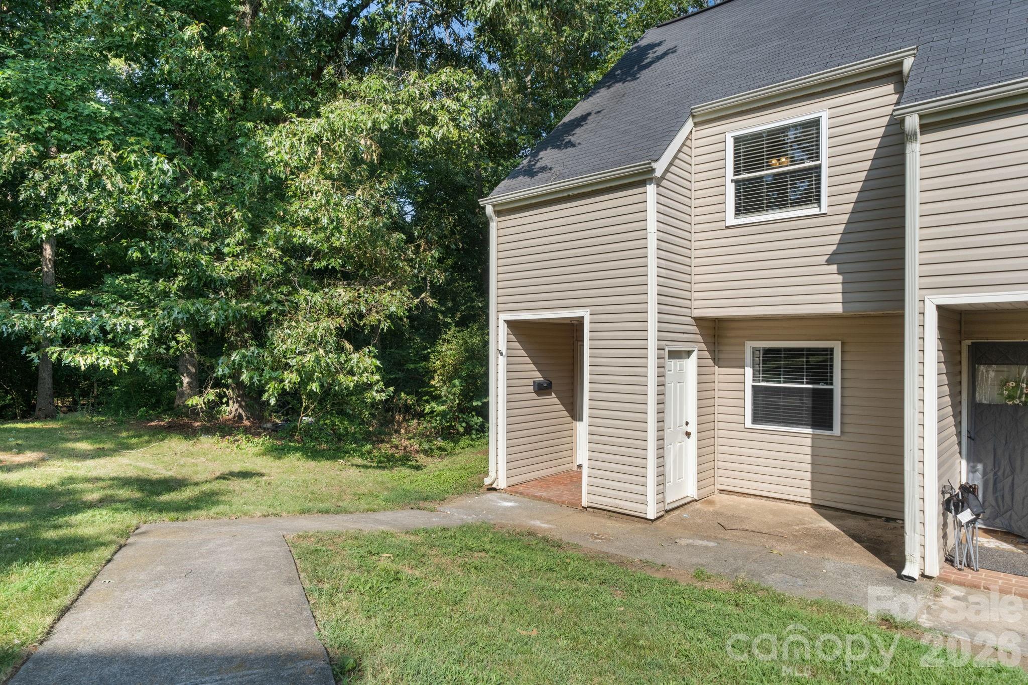 9149 Spyglass Pl, Charlotte, NC 28214. property listing photo