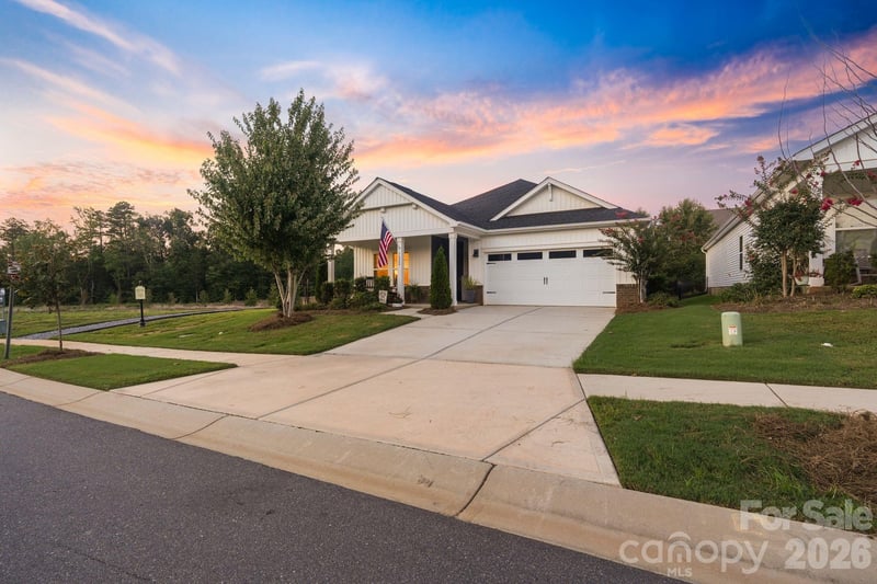 7222 Rock Dove Court, Gastonia, NC - 3 beds, 2 baths, 1,705 sqft - $379,900