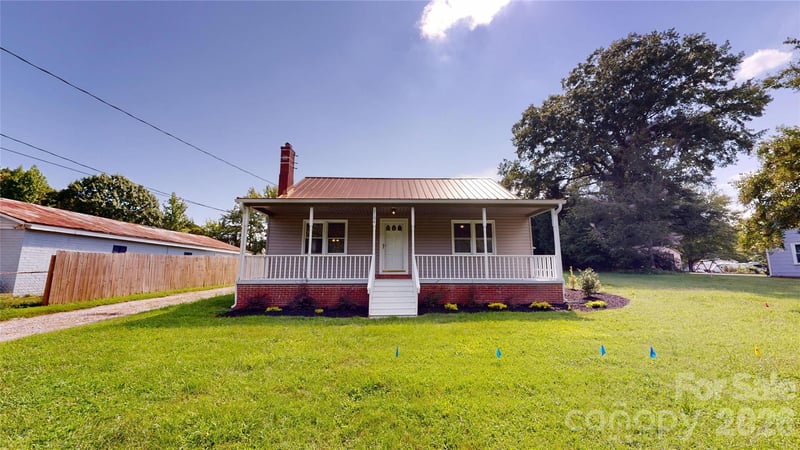 2106 Statesville Highway, Mooresville, NC - 2 beds, 1 bath, 1,155 sqft - $375,000